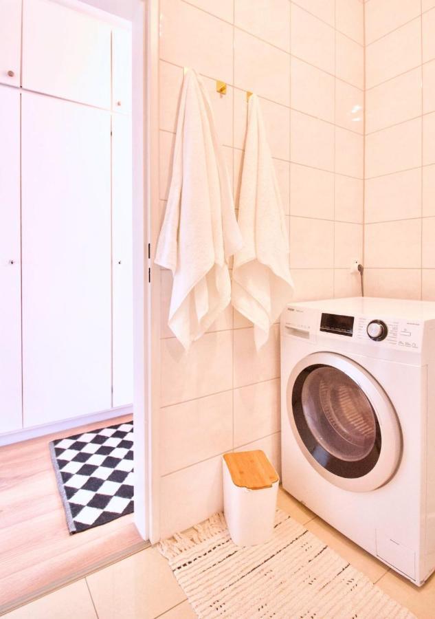 Apartment Mit Balkon - Netflix - Nahe Messe Duesseldorf Krefeld Esterno foto