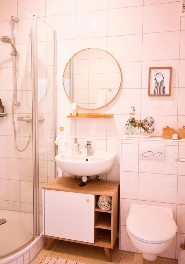 Apartment Mit Balkon - Netflix - Nahe Messe Duesseldorf Krefeld Esterno foto